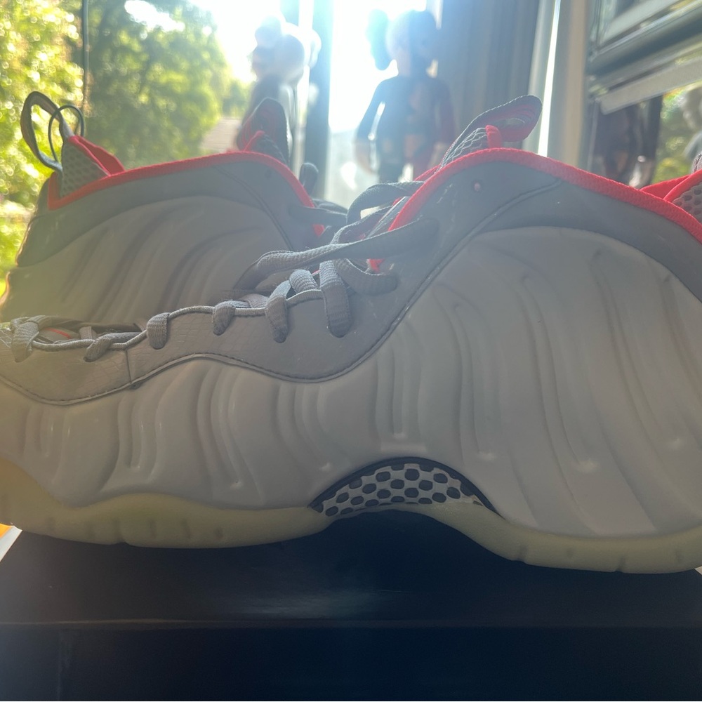 Nike Foamposite Pro Premium 'Pure Platinum' (616750-003) - Size 12